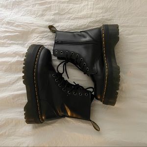DOC MARTEN BLACK JADON LACE-UP BOOTS. SIZE US 6/ EU 37.